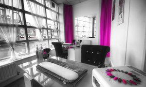 Pinks Salon in Dudley